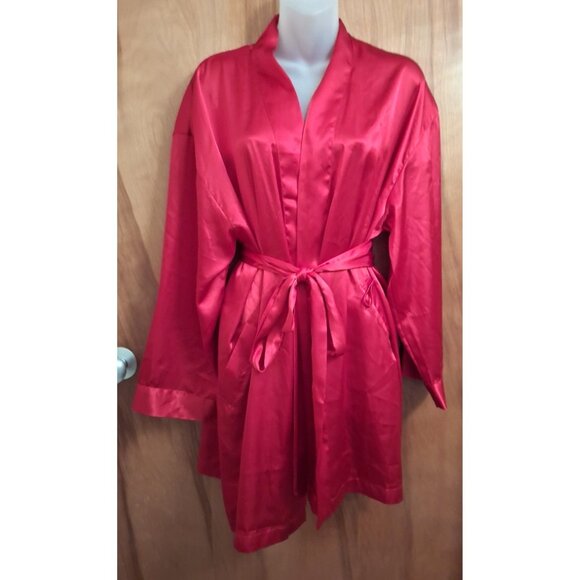 Victoria's Secret Other - Victoria's Secret Red Satin Belted One Size 3/4 Sleeve Wrap Short Robe pockets